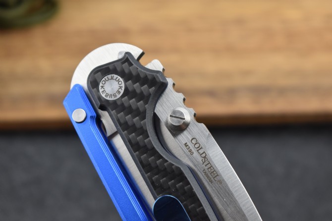 Customized version of M390 powder steel cold steel AD-15 tactical folding knife (carbon fiber handle)