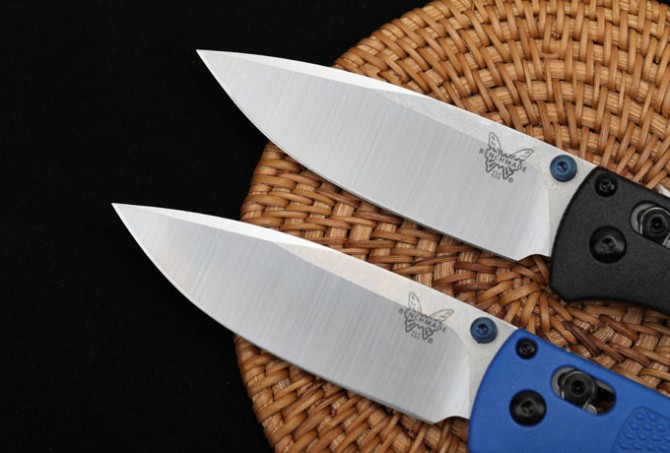 New version of butterfly 535 folding knife