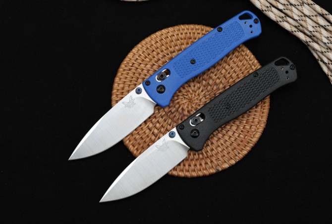 New version of butterfly 535 folding knife