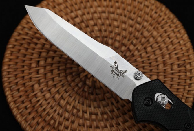 New version of butterfly 940 folding knife (full blade)