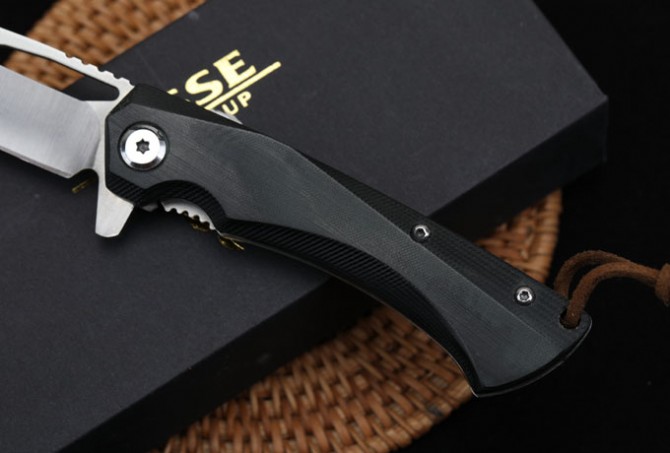 Customized version S0135 bearing quick opening folding knife