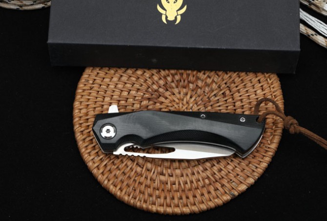 Customized version S0135 bearing quick opening folding knife