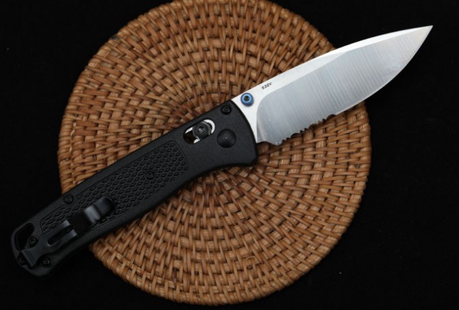 New version of butterfly 535 folding knife (black handle and half teeth)