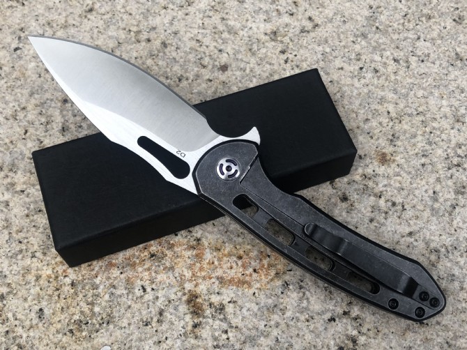 HQ2 folding knife