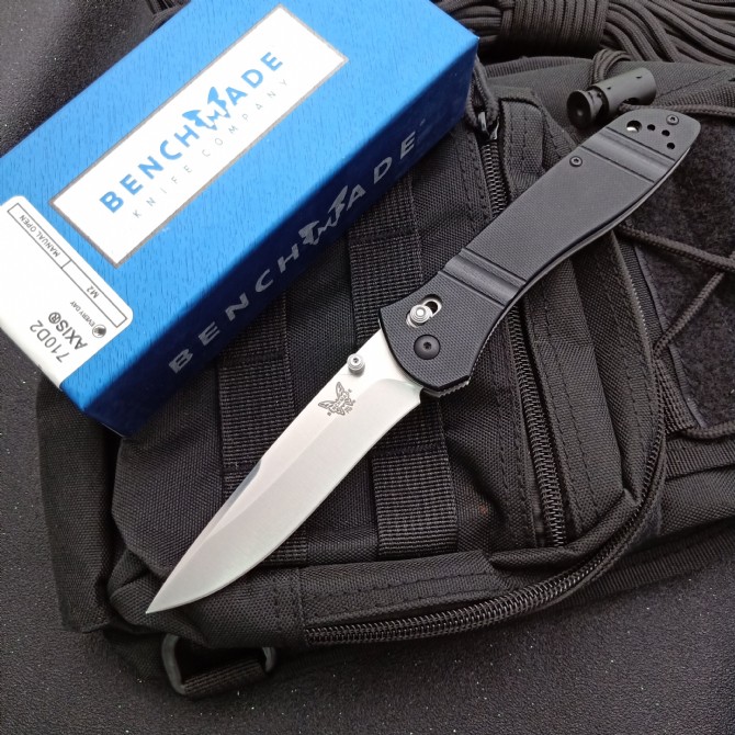 Benchmade butterfly 710D2 folding knife G10 handle (black)