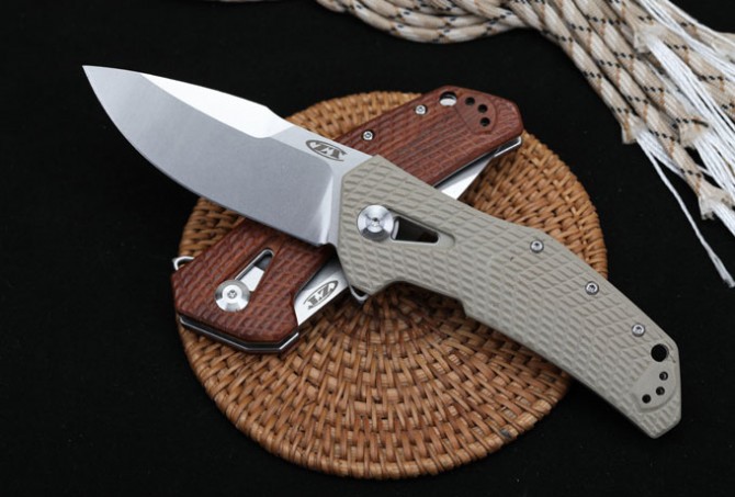 Zero error ZT0308 bearing folding knife