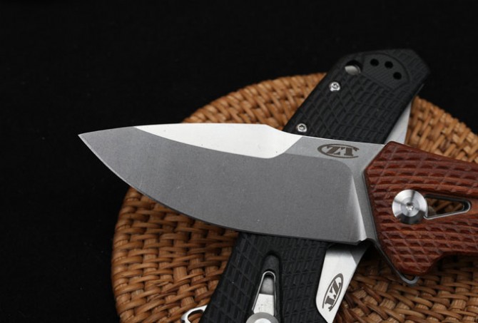 Zero error ZT0308 bearing folding knife