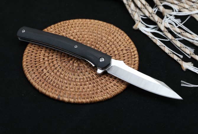 Holy Sword-Bearing Quick Opening Folding Knife