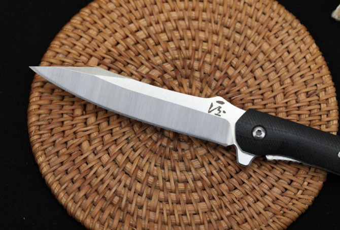 Holy Sword-Bearing Quick Opening Folding Knife