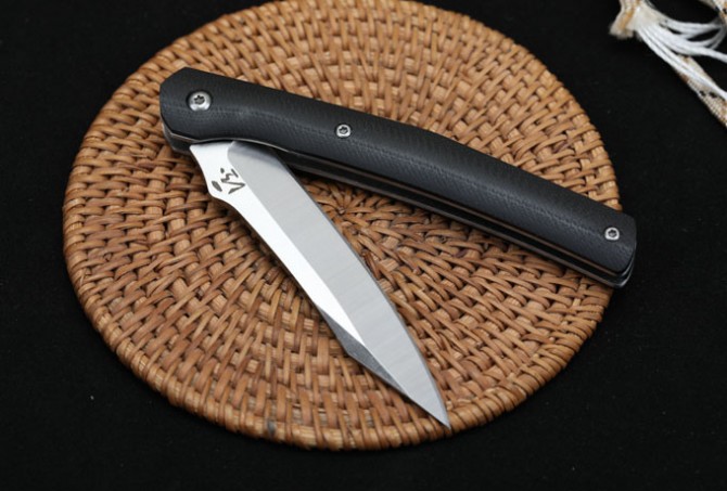 Holy Sword-Bearing Quick Opening Folding Knife