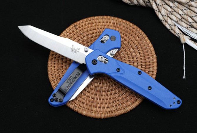 Butterfly 940 folding knife (blue handle, half teeth - full blade)