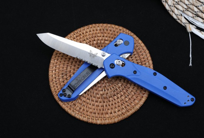 Butterfly 940 folding knife (blue handle, half teeth - full blade)