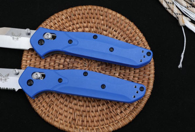 Butterfly 940 folding knife (blue handle, half teeth - full blade)