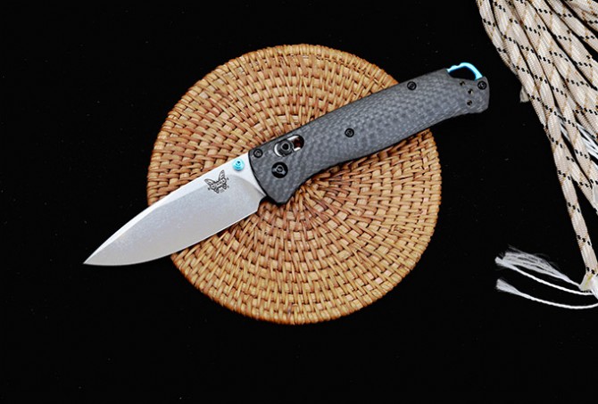 Benchmade butterfly carbon fiber 535-3 (white blade)