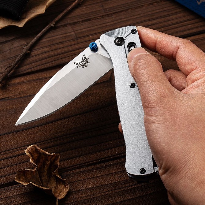 Butterfly Benchmade 535BK-4 Bugout Folding Knife (White)