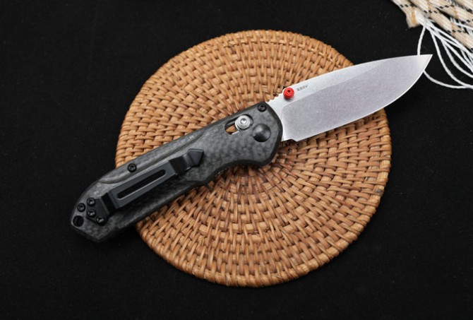 Benchmade Butterfly 565-1 carbon fiber handle folding knife