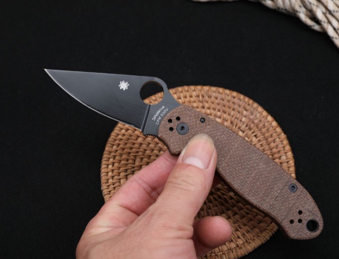 SPYDERCO Spider C223 bearing folding knife (carbon fiber handle and linen handle)