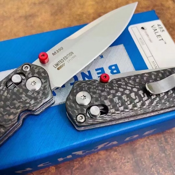 Butterfly 485 Folding Knife Carbon Fiber