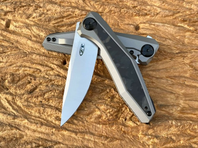 ZT 0470 ceramic bearing quick opening folding knife