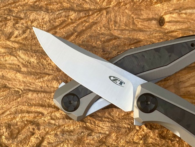 ZT 0470 ceramic bearing quick opening folding knife