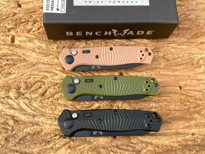 Benchmade butterfly 8551BK side jump (fiberglass handle)