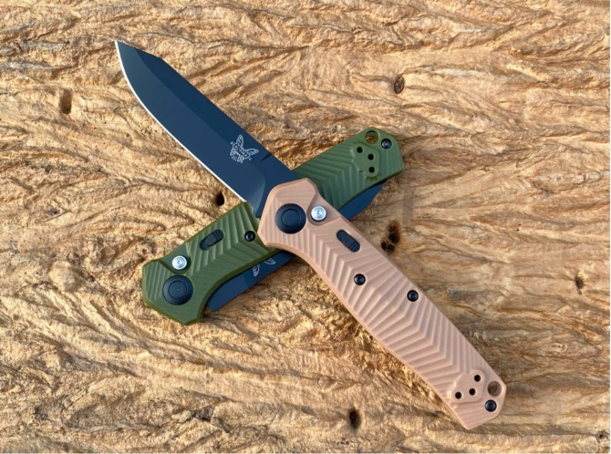 Benchmade butterfly 8551BK side jump (fiberglass handle)