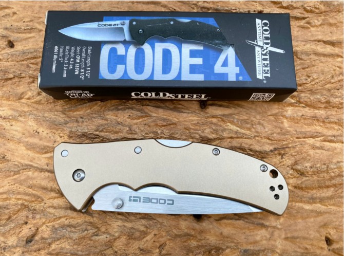 Coldsteel [Cold Steel Code 4] Taiwan version, S35vn steel belt lock. Genuine export OEM quality EDC folding knife