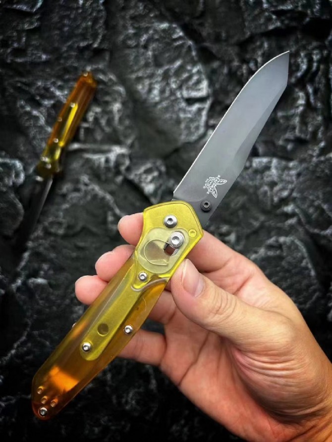 Customized butterfly BM940 folding knife with transparent handle