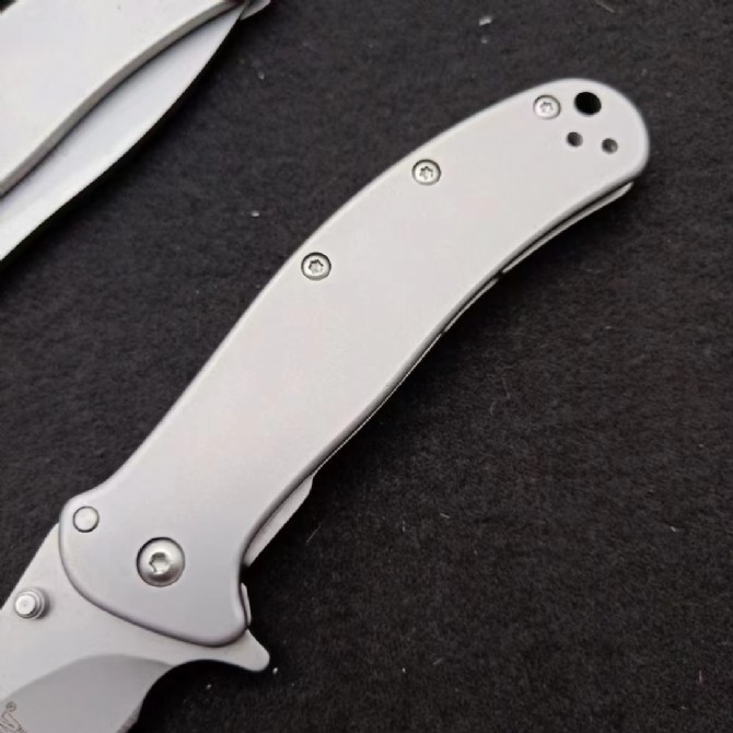 Kaxiu 1730s – Quick opening folding knife