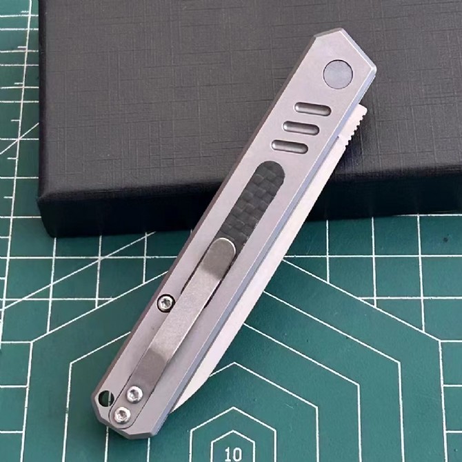 Original titanium handle lockless pocket knife