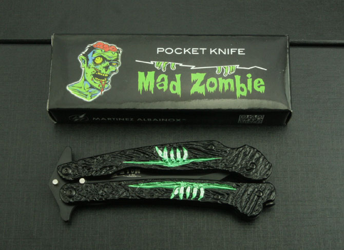 Crazy Zombie Throwing Knife