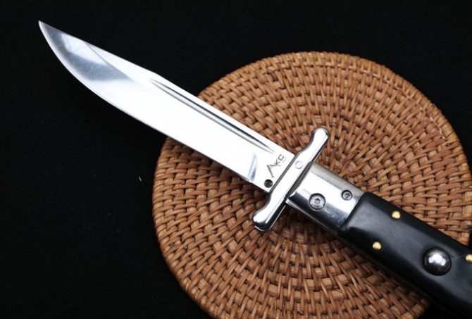 Patriot AKC Jump Knife (1)