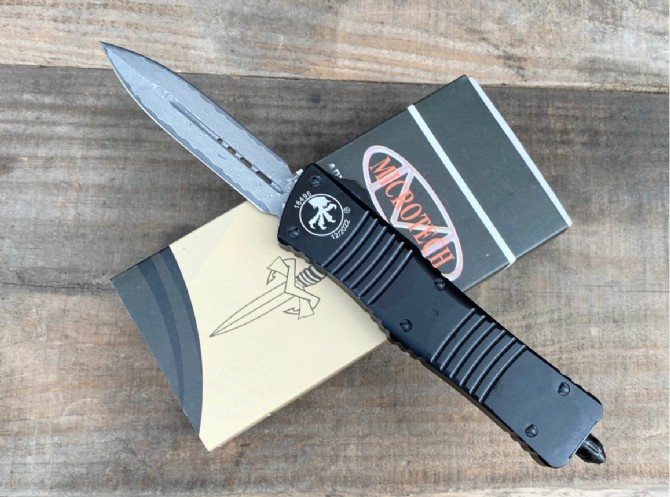 Replica Microtech Cerberus Jump Knife (Damascus Steel)