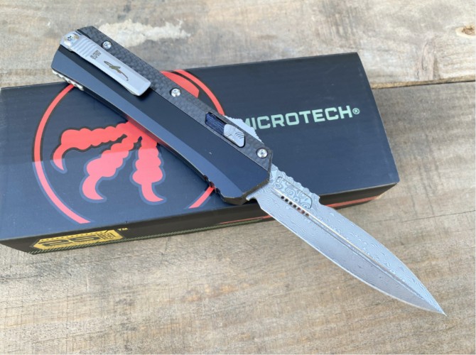 New Microtech Zombie Jump Knife (Damascus Carbon Fiber Handle)