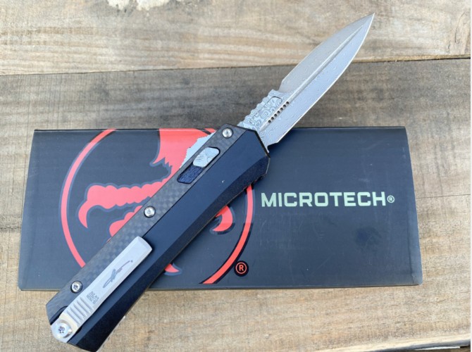 New Microtech Zombie Jump Knife (Damascus Carbon Fiber Handle)