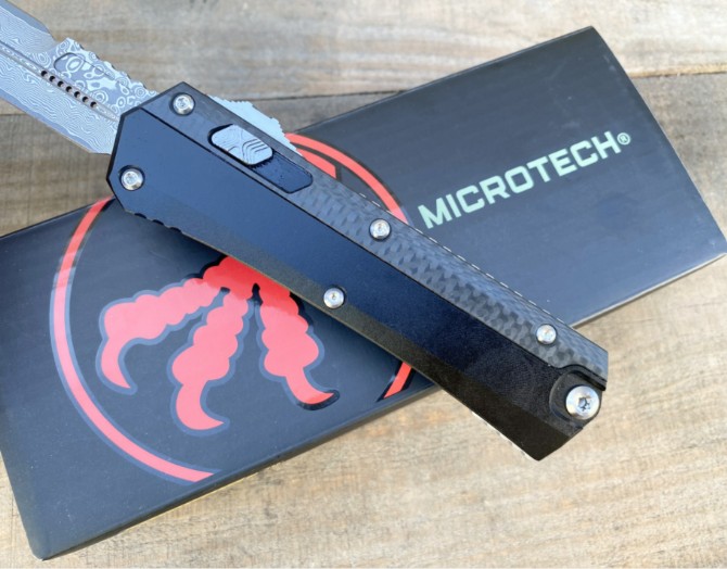 New Microtech Zombie Jump Knife (Damascus Carbon Fiber Handle)