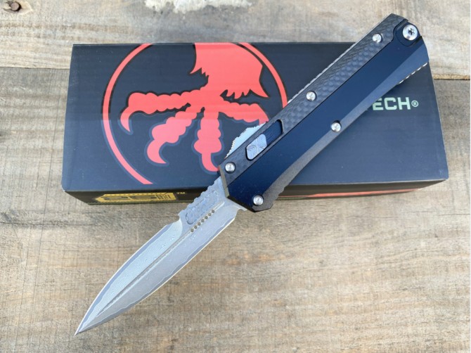 New Microtech Zombie Jump Knife (Damascus Carbon Fiber Handle)