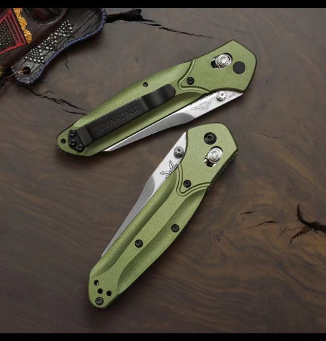 Butterfly 940 folding knife with green aluminum handle