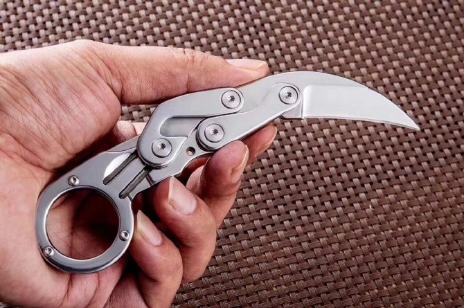 Caswell knife Caswell mechanical claw knife