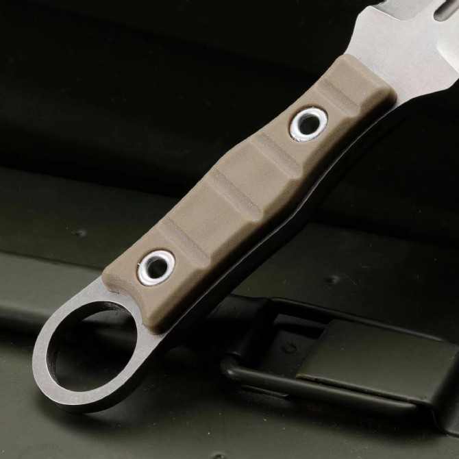 Kizlyar hand-punched fiberglass handle