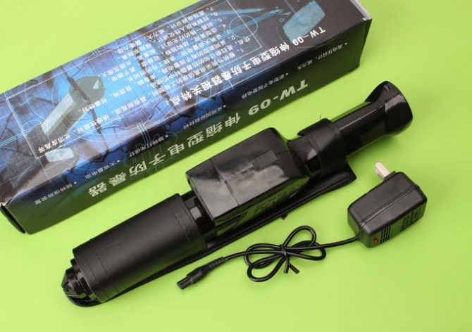 Telescopic YW-09 electric baton