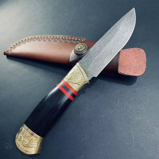 New version – Damascus Gentleman’s Hunting Knife