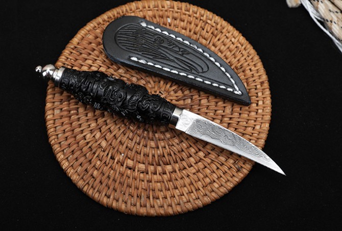 Damascus-Carved Dragon Claw Knife