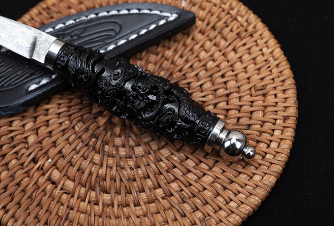 Damascus-Carved Dragon Claw Knife