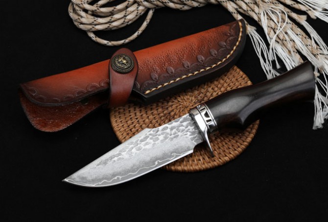 Cold Light Hunting Knife - Damascus Handmade Knife