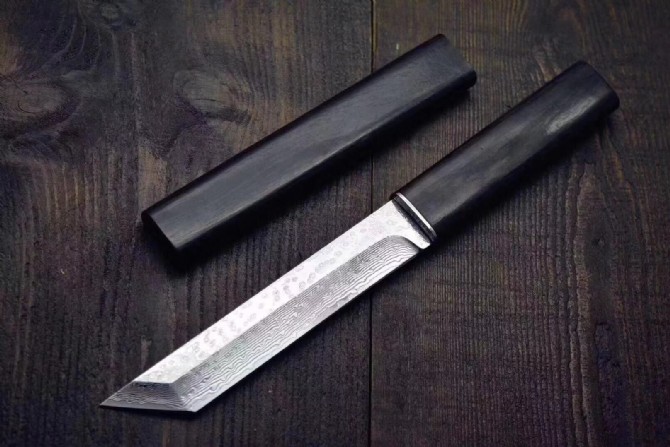 [Black Whirlwind—Samurai] Damascus Knife