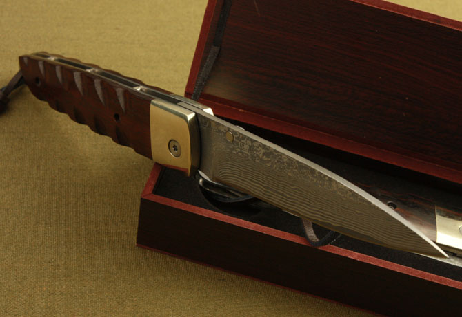 Submarine Damascus Folding Knife (Aluminum Box)