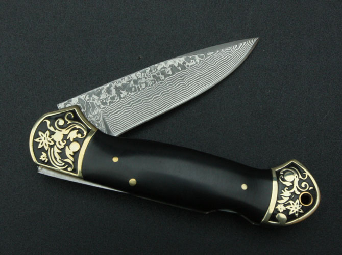 Damascus—Black Horn No. 2 (concave handle))