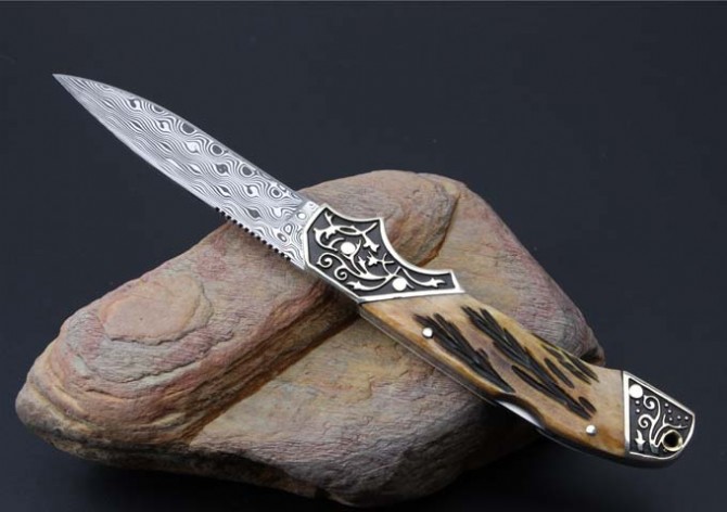 Imported Ruifeng Damascus steel antler handle folding knife