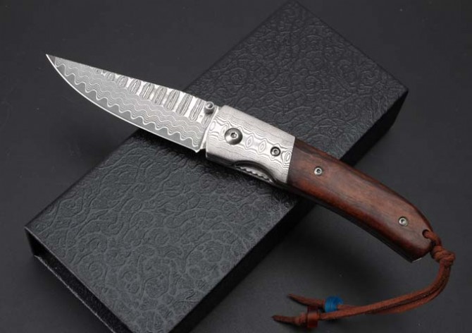 Thomas-Desert Ironwood Damascus Folding Knife